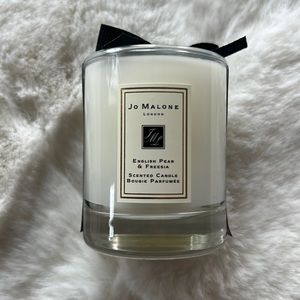 Jo Malone English Pear & Freesia Scented Travel Candle